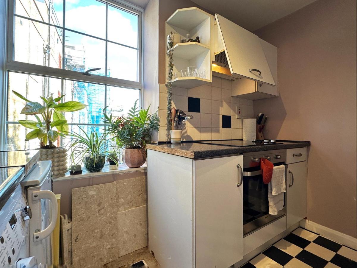 Kelly's Place Near Liverpool Street *